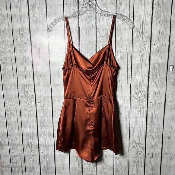 Guess Louma romper size XS in burnt saffron - Picture 5 of 13